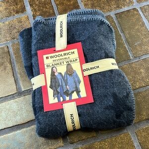 NWT Woolrich Gray Stars & Camo Print Reversible Blanket Wrap